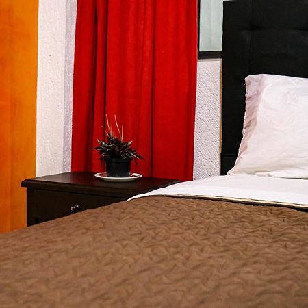 Hotel Ciudad Dulce 모니키라 외부 사진