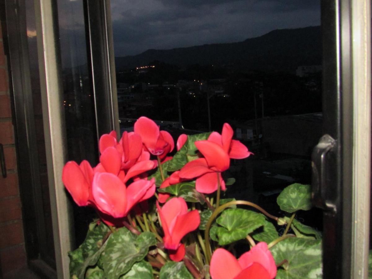 Hotel Ciudad Dulce 모니키라 외부 사진
