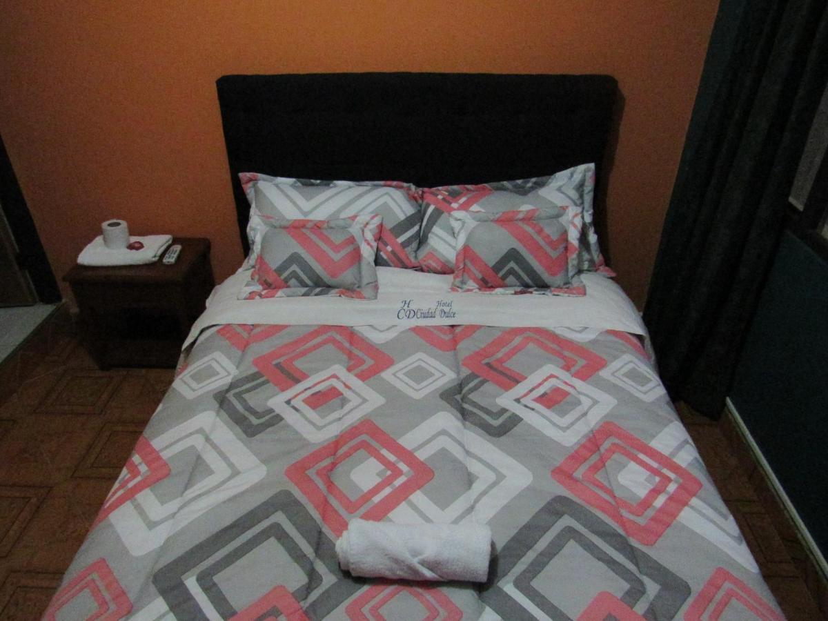 Hotel Ciudad Dulce 모니키라 외부 사진