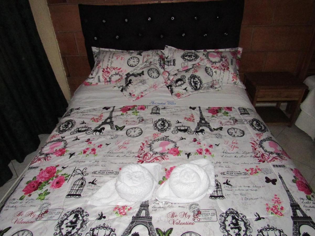Hotel Ciudad Dulce 모니키라 외부 사진