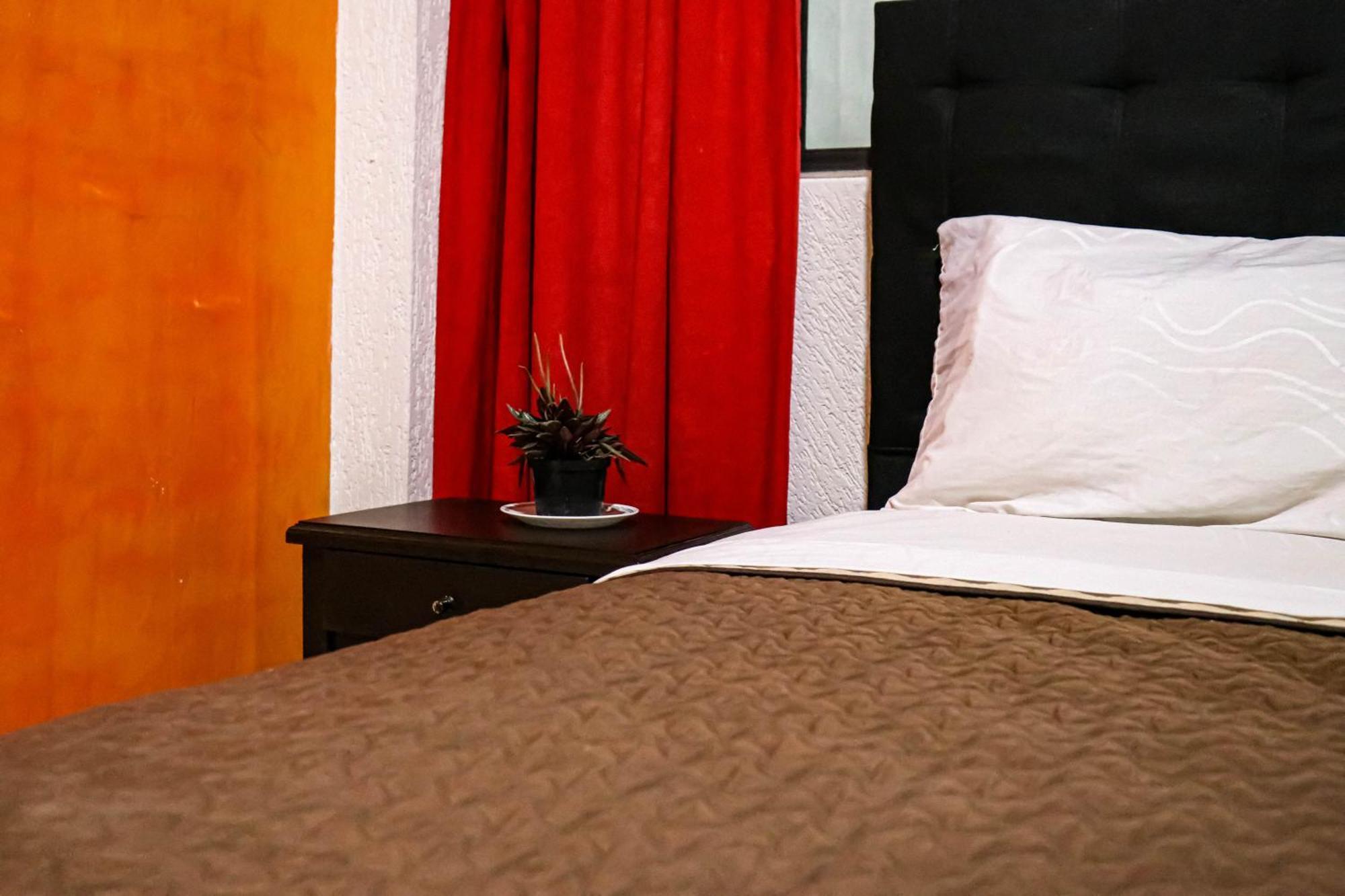 Hotel Ciudad Dulce 모니키라 외부 사진