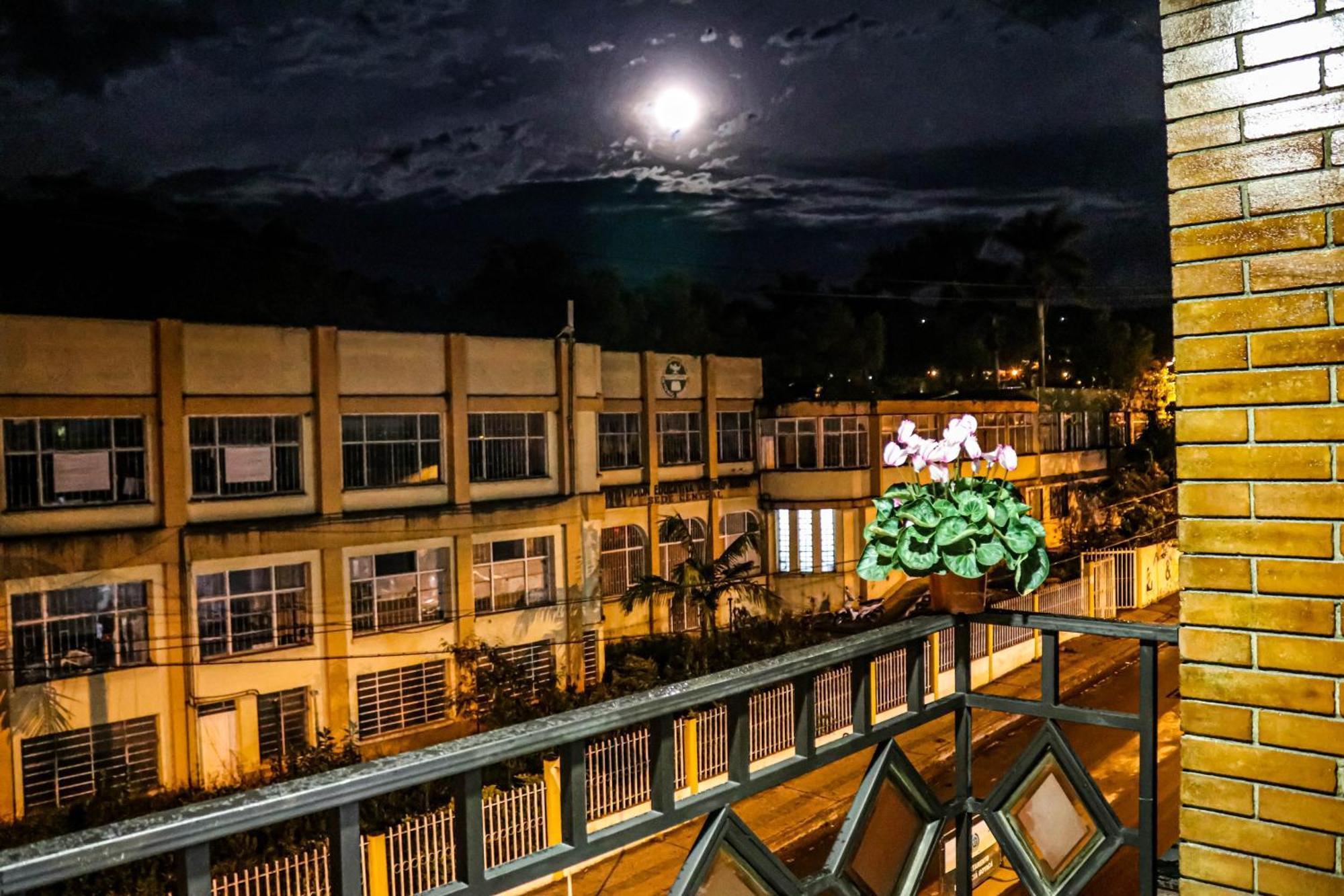 Hotel Ciudad Dulce 모니키라 외부 사진